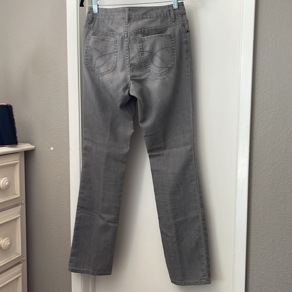 Euc Ladies Chico’s Platinum Slim Leg Denim Jeans. - Picture 3 of 6